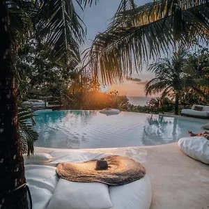https://la-cabane.hotelsseminyak.net